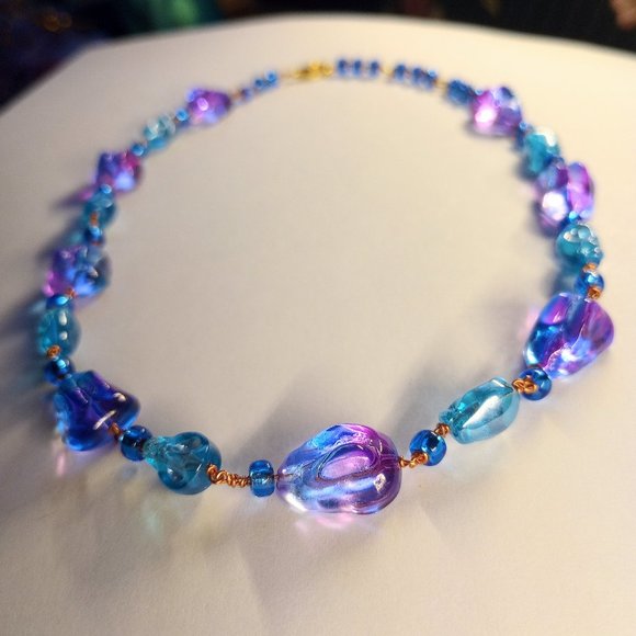 HANDMADE Easter Bunny & Skull Necklace - Plantasma Floria - Picture 1 of 5